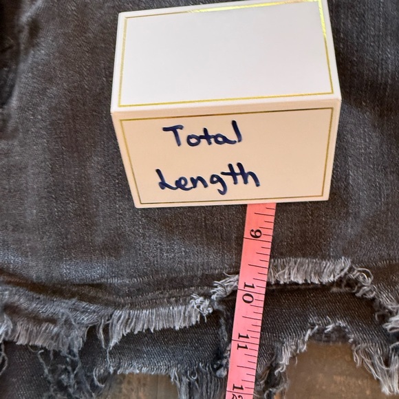 Aerie Charcoal Frayed lightweight denim Shorts size medium - Picture 5 of 5